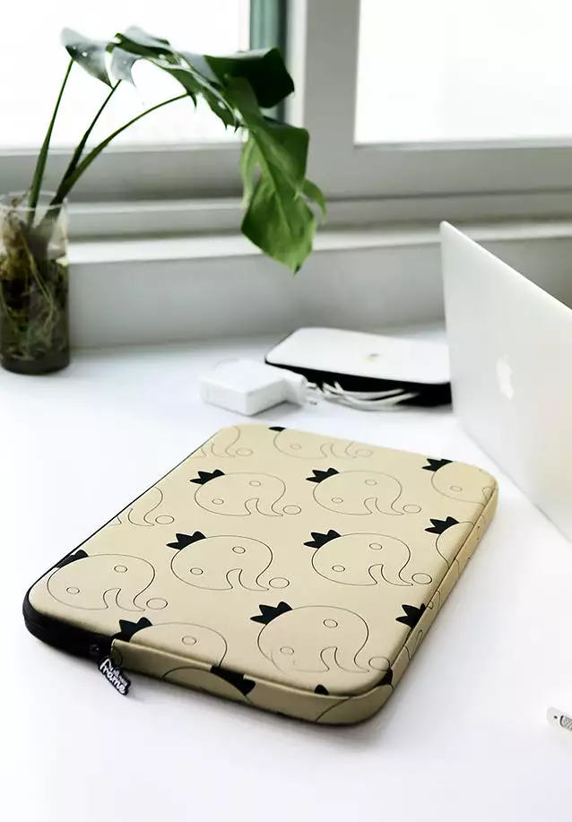 Beige Pattern Graphic Laptop Sleeves iPad 11 13 15 inch Cases Protective Covers Infinite Challenge Collaboration Handbags Square