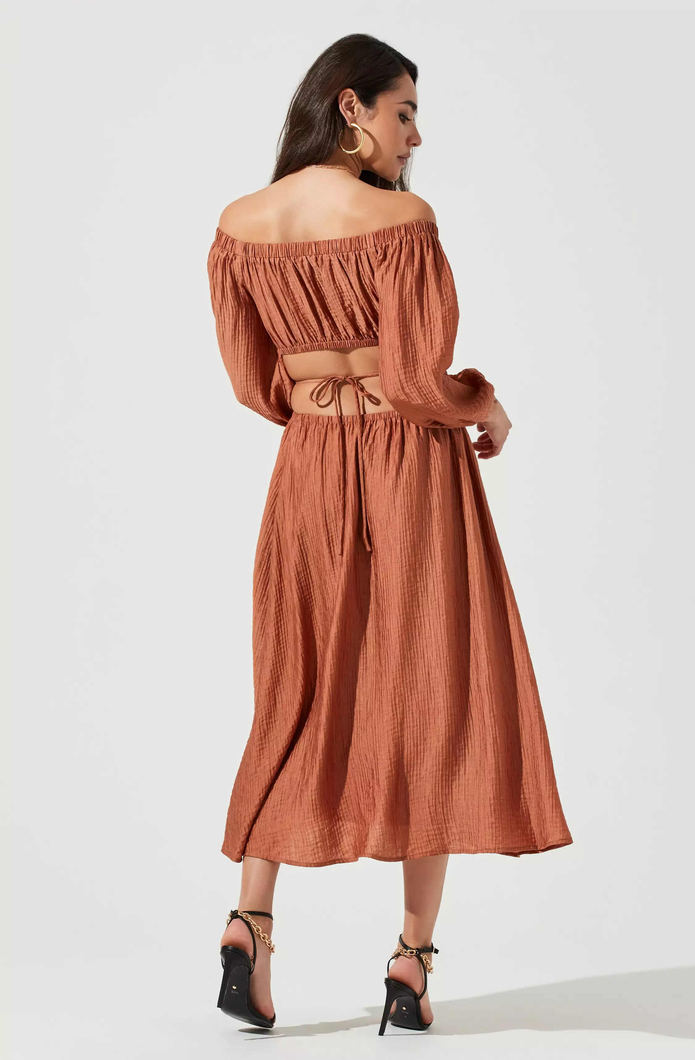 Cassian Cutout Off Shoulder Midi Dress