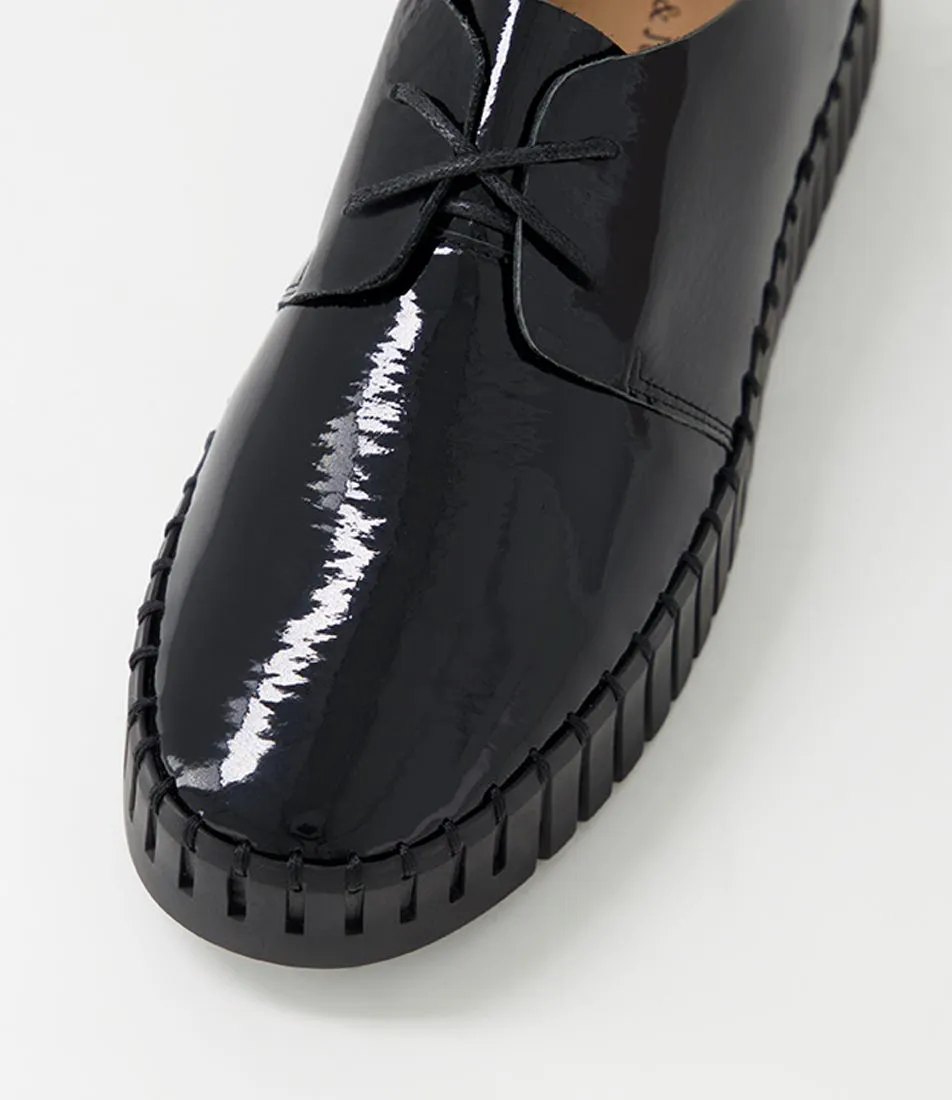 DJANGO & JULIETTE Brenda Black Patent Leather Sneakers