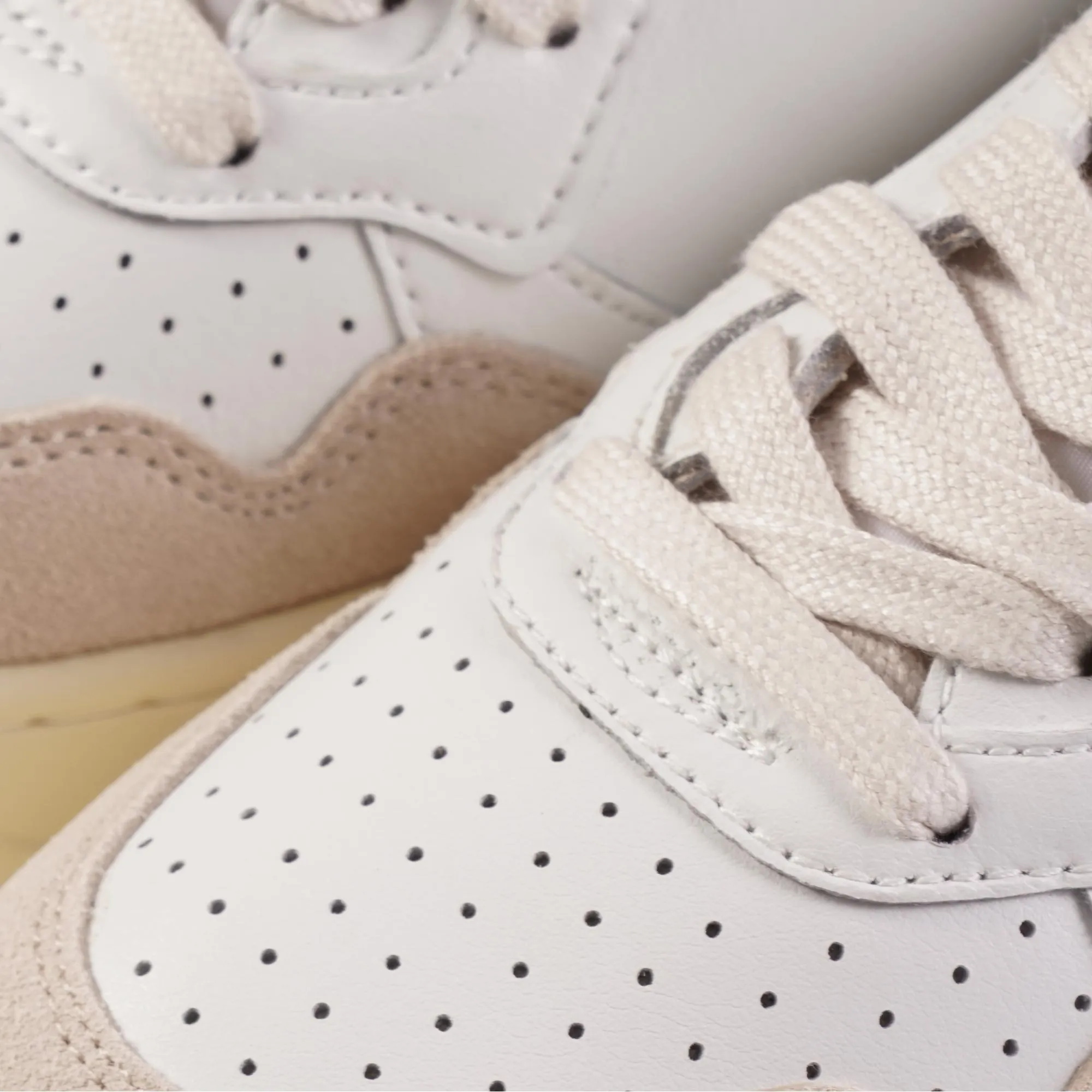 Medalist Low Sneakers - White & Mount