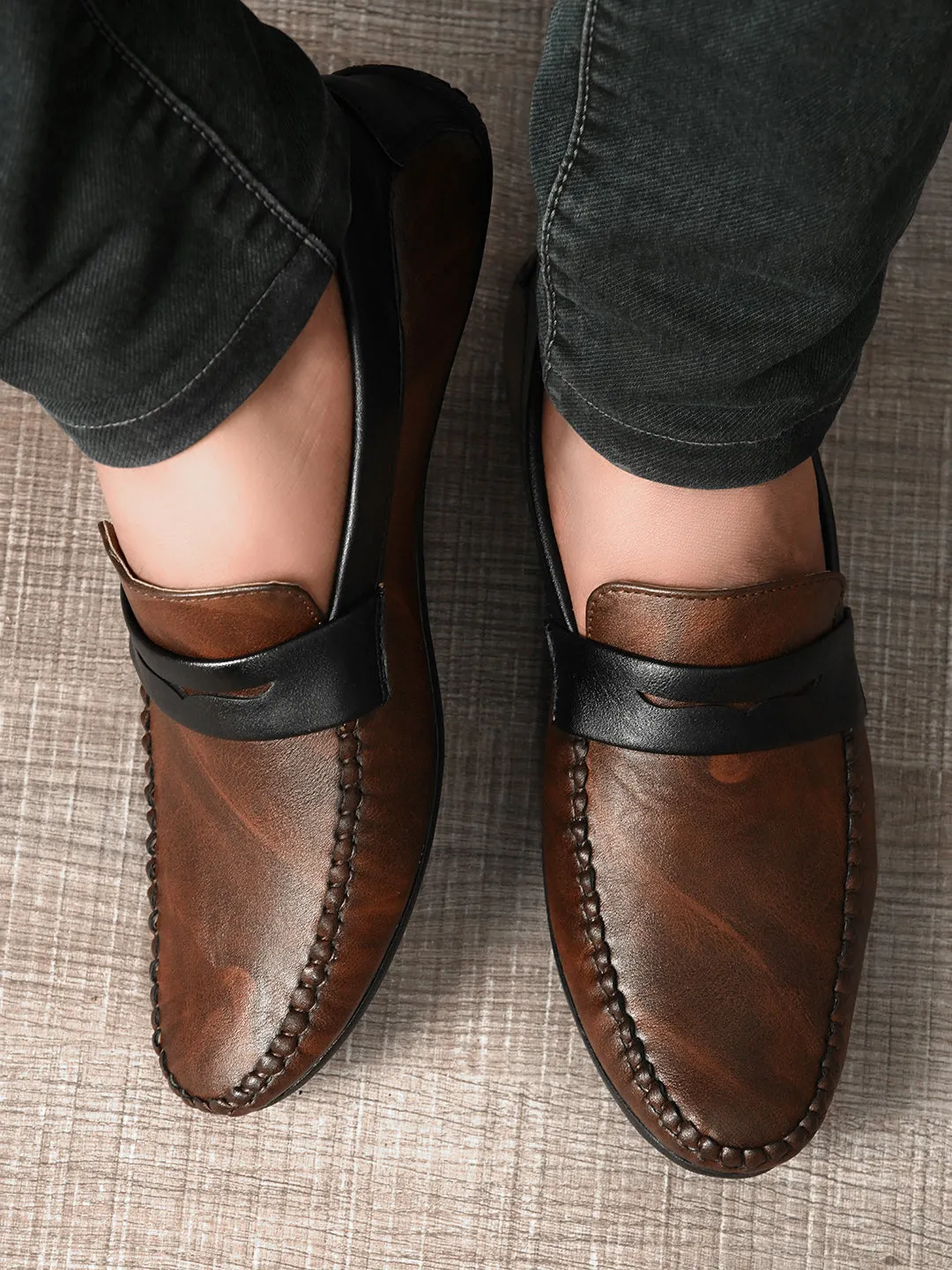 Men Colour Blocked Loafers